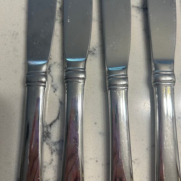 7 Modern Solid Knife Harmony Mikasa Stainless, Glossy, Bands, Flat Tip, Serrated - Picture 5 of 9